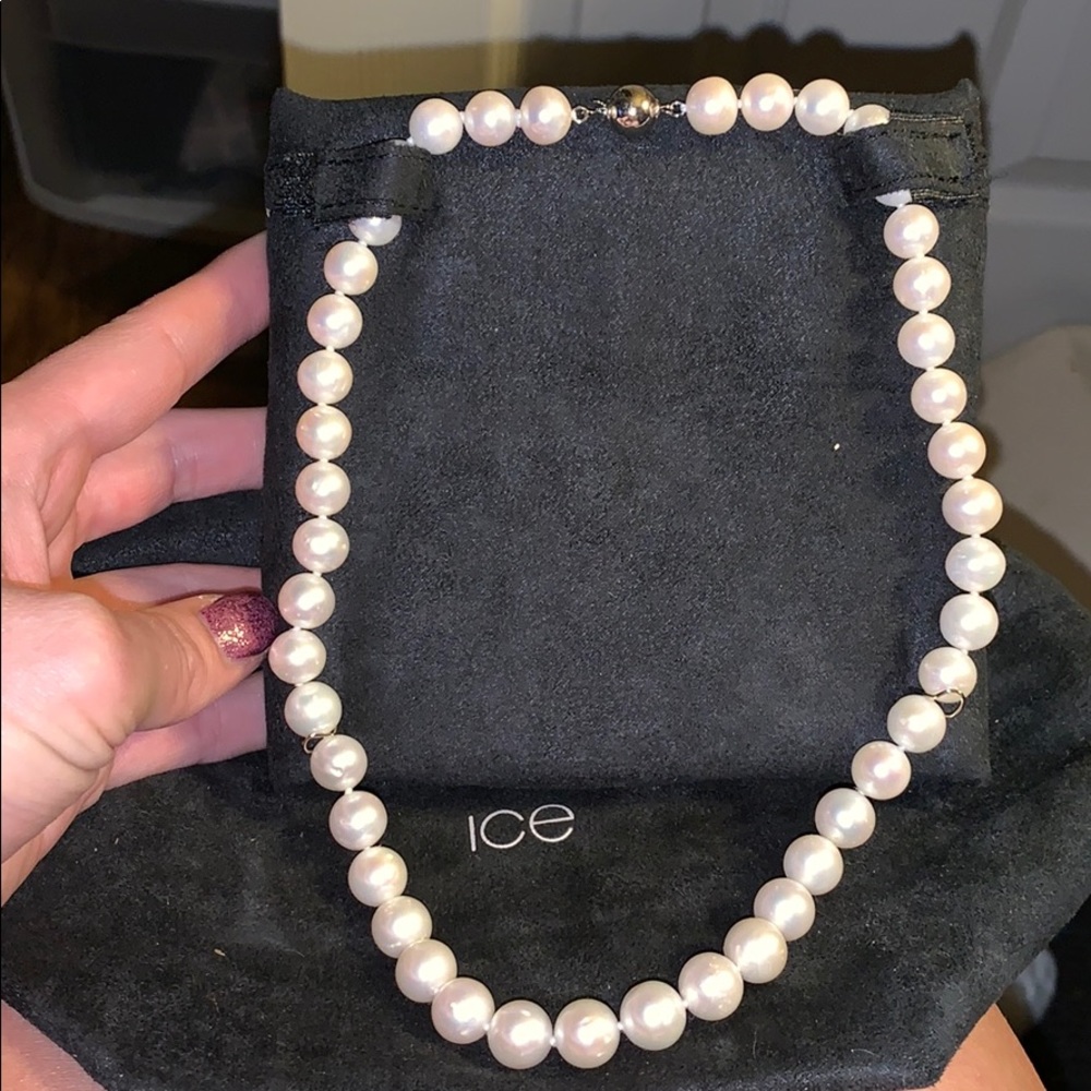 Pearl necklace